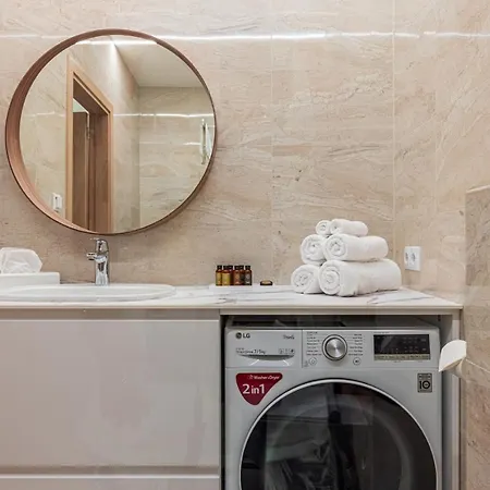 Egles Apartamentai 아파트 팔랑가