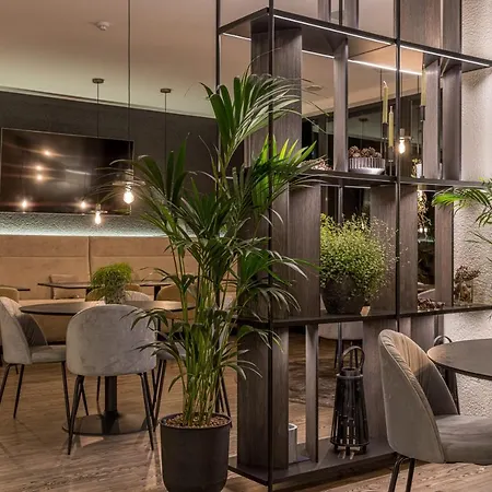 Egles Apartamentai 아파트 팔랑가
