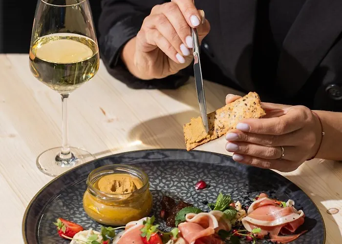 Egles Apartamentai דירה *